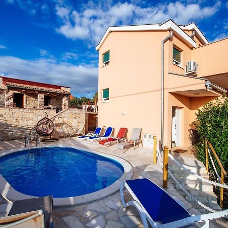 Splendid Holiday Home In Jasenice Масленица Экстерьер фото