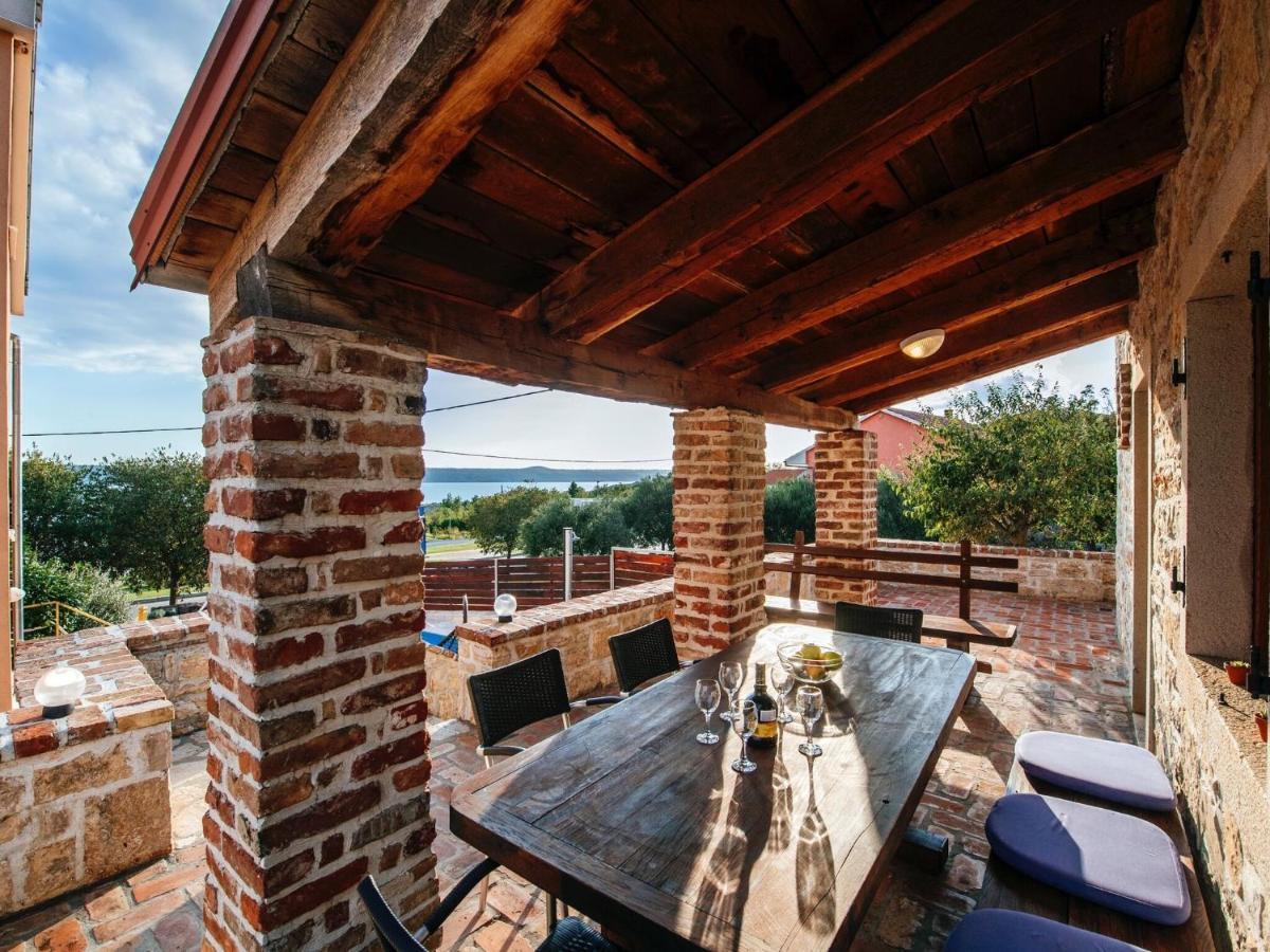 Splendid Holiday Home In Jasenice Масленица Экстерьер фото