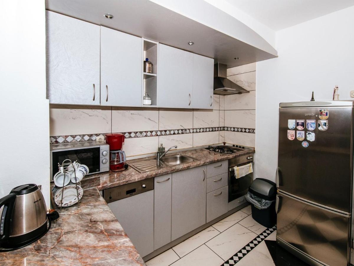 Splendid Holiday Home In Jasenice Масленица Экстерьер фото