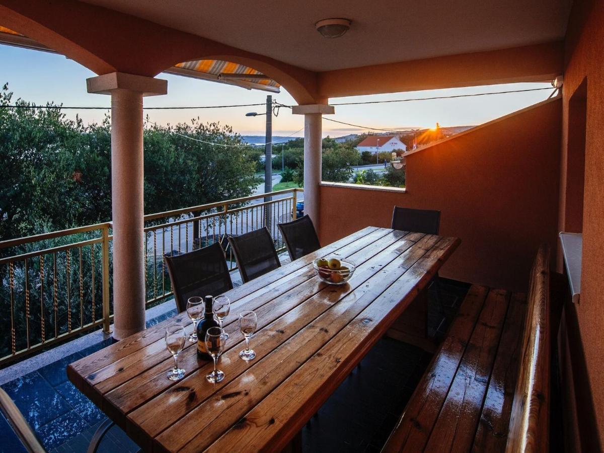Splendid Holiday Home In Jasenice Масленица Экстерьер фото