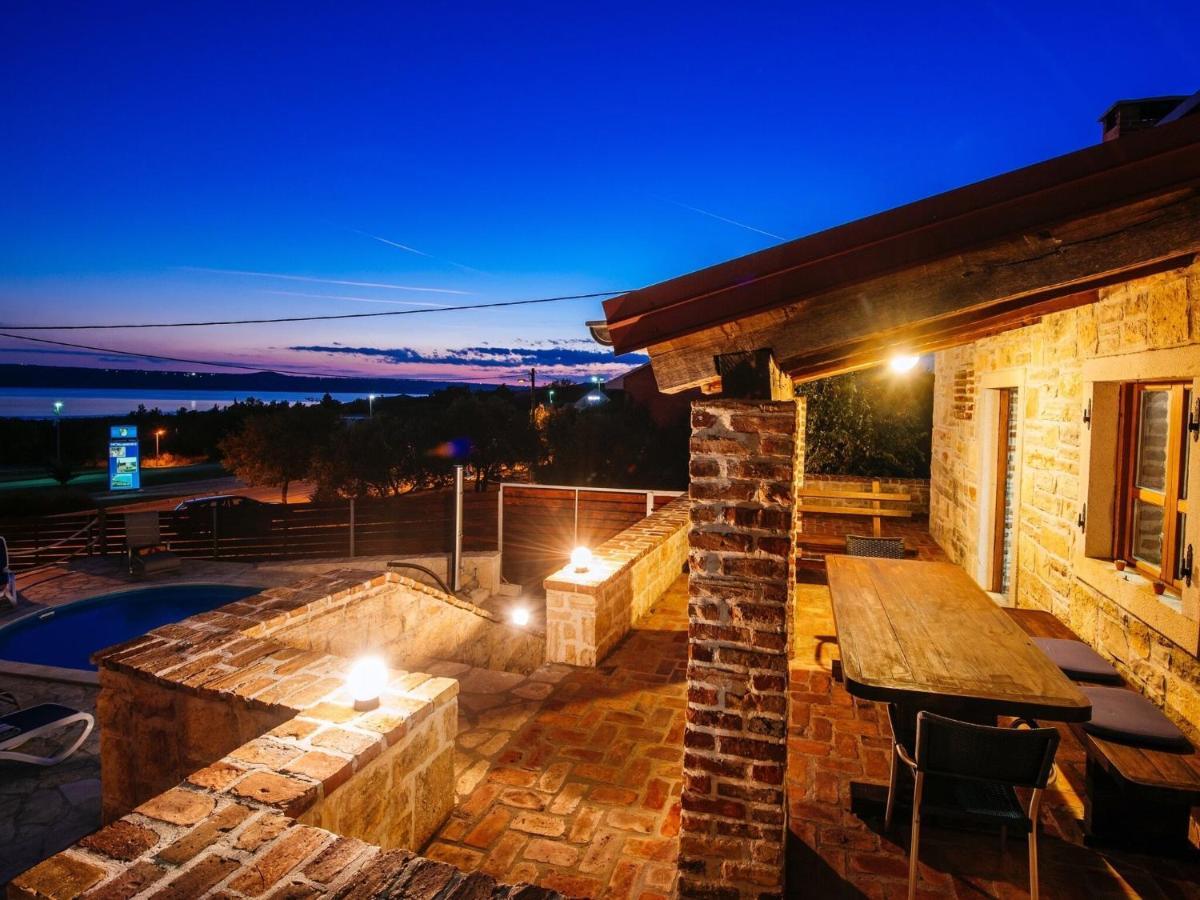 Splendid Holiday Home In Jasenice Масленица Экстерьер фото